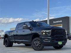 2025 Ram 3500 LARAMIE MEGA CAB 4X4 6'4 BOX Pickup