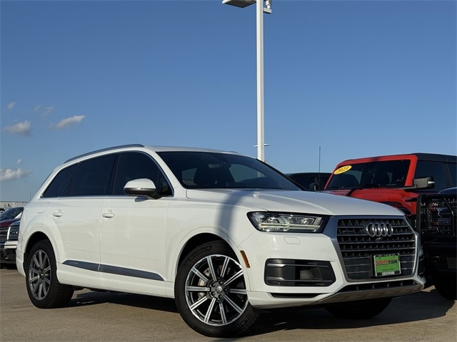 Used 2019 Audi Q7 Premium Plus with VIN WA1LAAF77KD048203 for sale in Manvel, TX