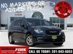 2025 Chrysler Pacifica SELECT Passenger Van