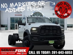 2025 Ram 5500 Chassis Cab 5500 TRADESMAN CHASSIS REGULAR CAB 4X4 84' CA Pickup