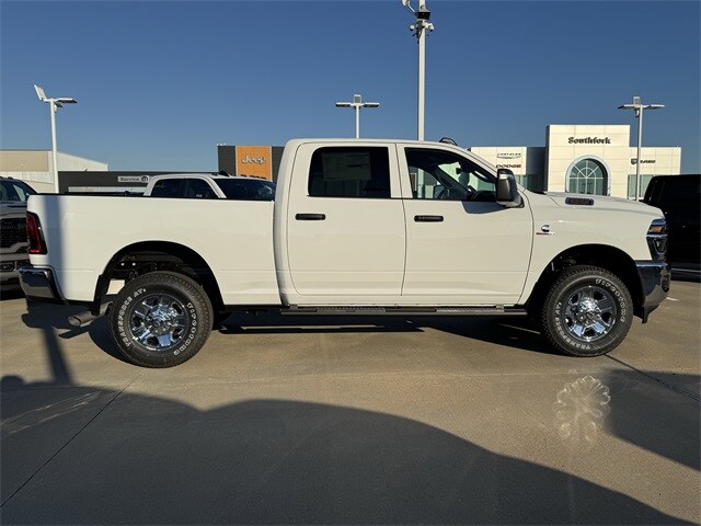 2026 Ram 2500 Tradesman photo 2
