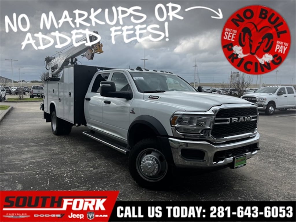 New 2024 Ram 5500 Chassis Cab 5500 TRADESMAN CHASSIS CREW CAB 4X4 84' CA Pickup