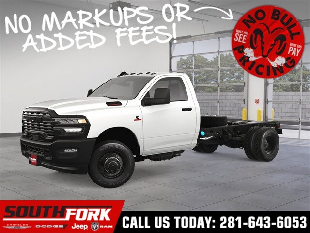 2025 Ram 3500 Tradesman photo 2