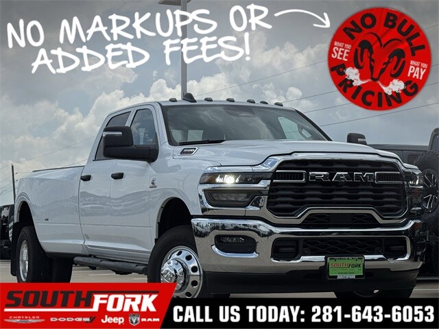2026 Ram 3500 Tradesman photo 2