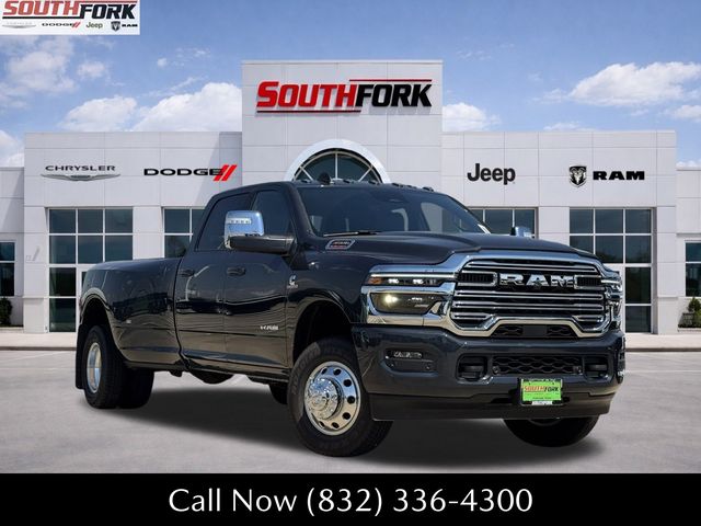 2026 RAM Ram 3500 Pickup Laramie's photo