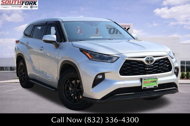 2021 Toyota Highlander LE
