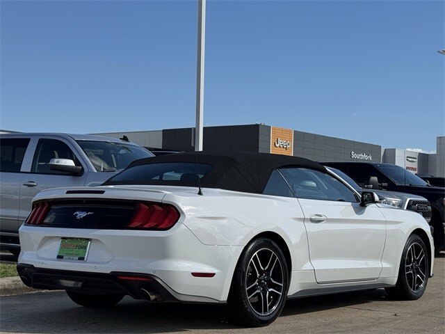 2022 Ford Mustang EcoBoost Premium photo 4