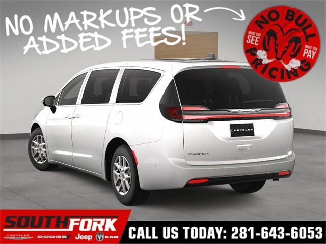 2025 Chrysler Pacifica Touring L photo 4