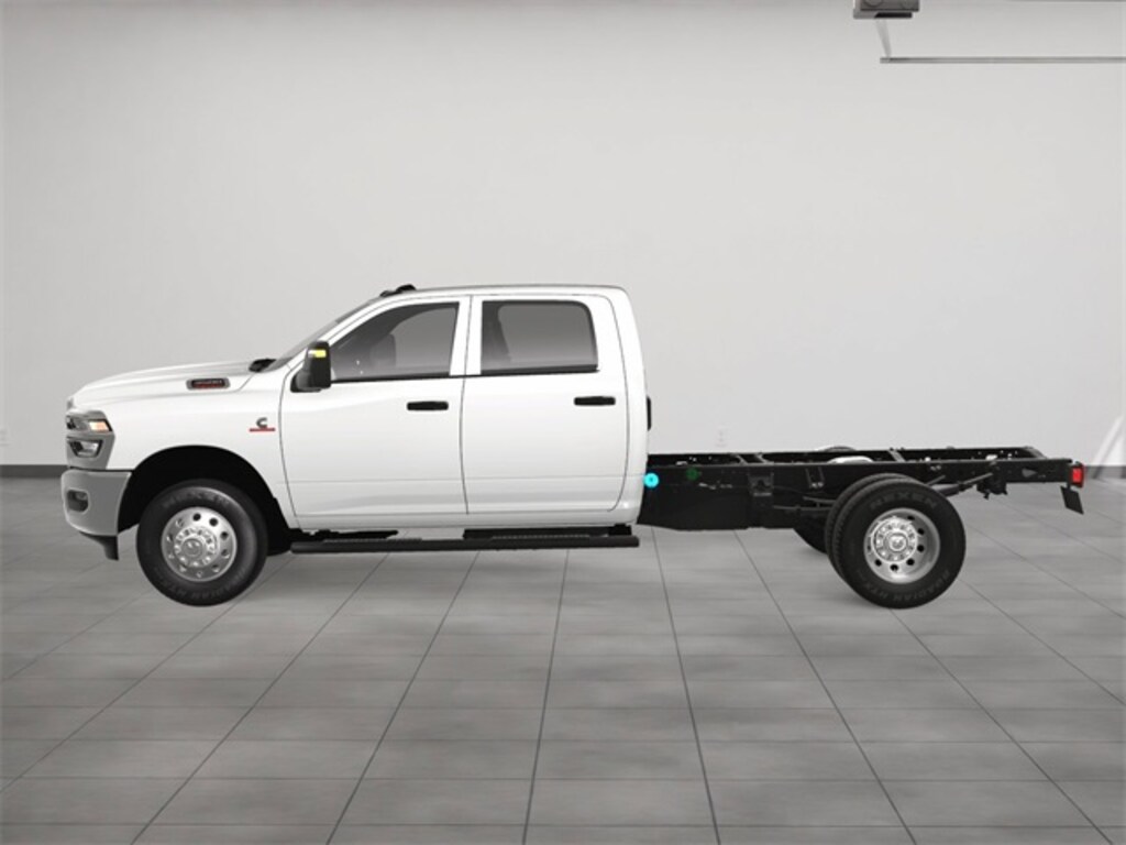 New 2025 Ram 3500 Chassis Cab 3500 TRADESMAN CREW CAB CHASSIS 4X2 60' CA Pickup