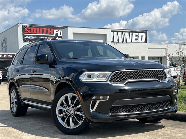 Used 2022 Dodge Durango SXT with VIN 1C4RDHAG3NC159588 for sale in Manvel, TX