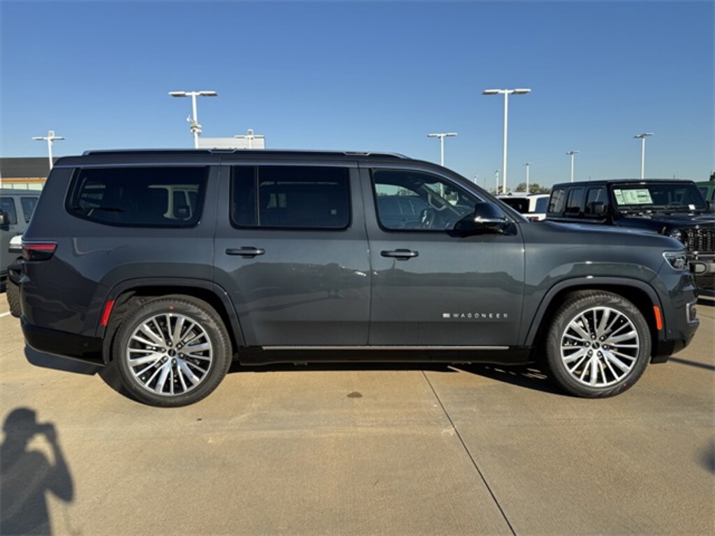 New 2025 Jeep Wagoneer LIMITED 4X4 Sport Utility