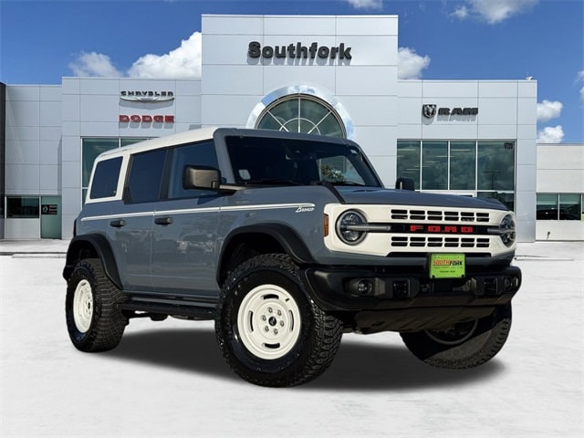 2023 Ford Bronco 4-Door Heritage Editon's photo