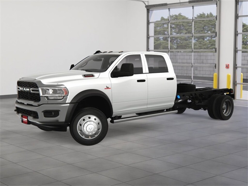 New 2024 Ram 4500 Chassis Cab 4500 TRADESMAN CHASSIS CREW CAB 4X2 84' CA Pickup