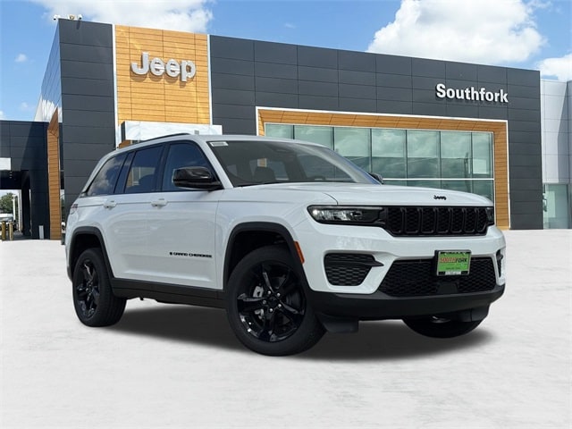 2025 Jeep Grand Cherokee Altitude's photo