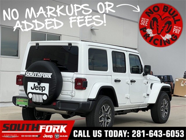 2025 Jeep Wrangler Sahara photo 4