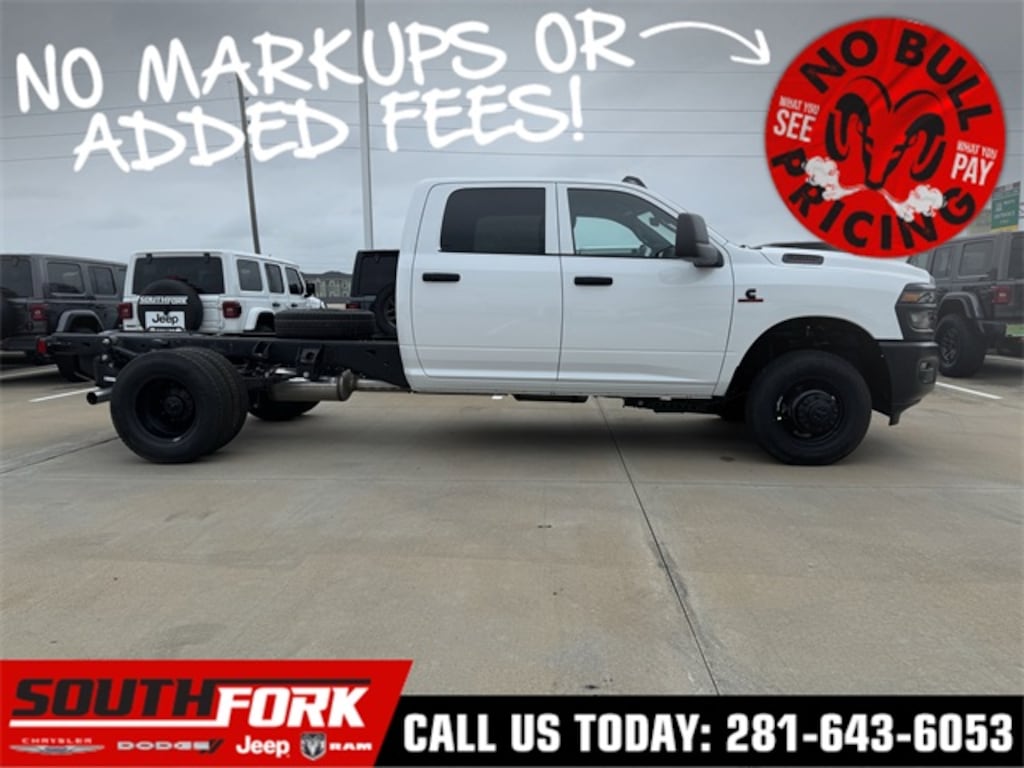 New 2025 Ram 3500 Chassis Cab 3500 TRADESMAN CREW CAB CHASSIS 4X4 60' CA Pickup
