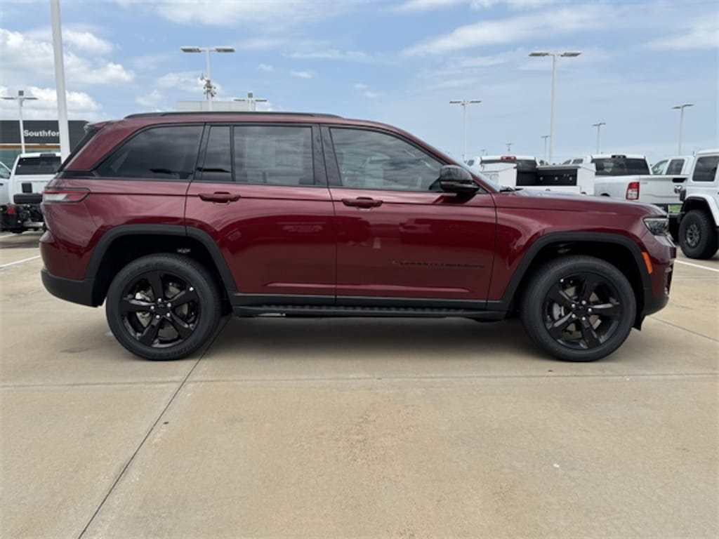 New 2025 Jeep Grand Cherokee ALTITUDE X 4X2 Sport Utility