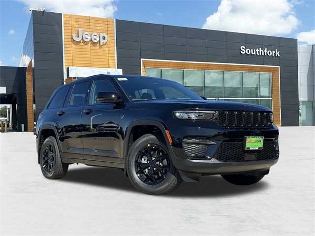 2025 Jeep Grand Cherokee Altitude's photo