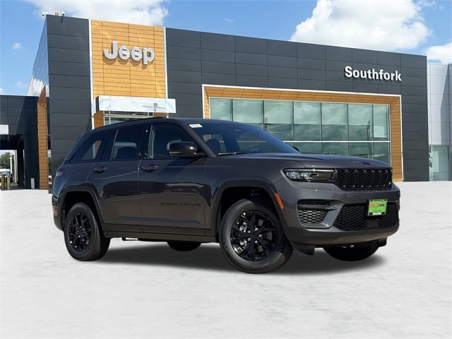2025 Jeep Grand Cherokee Altitude's photo