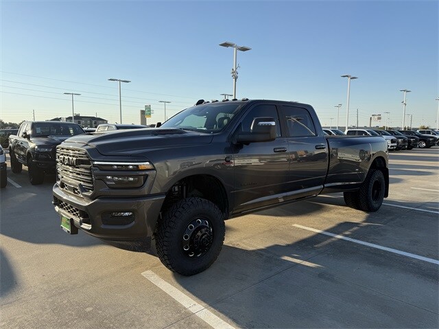 2025 Ram 3500 Laramie photo 3