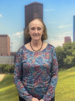 Staff member Shirley Patton from ID_82fa0db8cca3