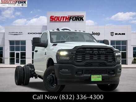 2025 Ram 3500 Chassis Cab TRADESMAN  REGULAR  4X2 84' CA Pickup