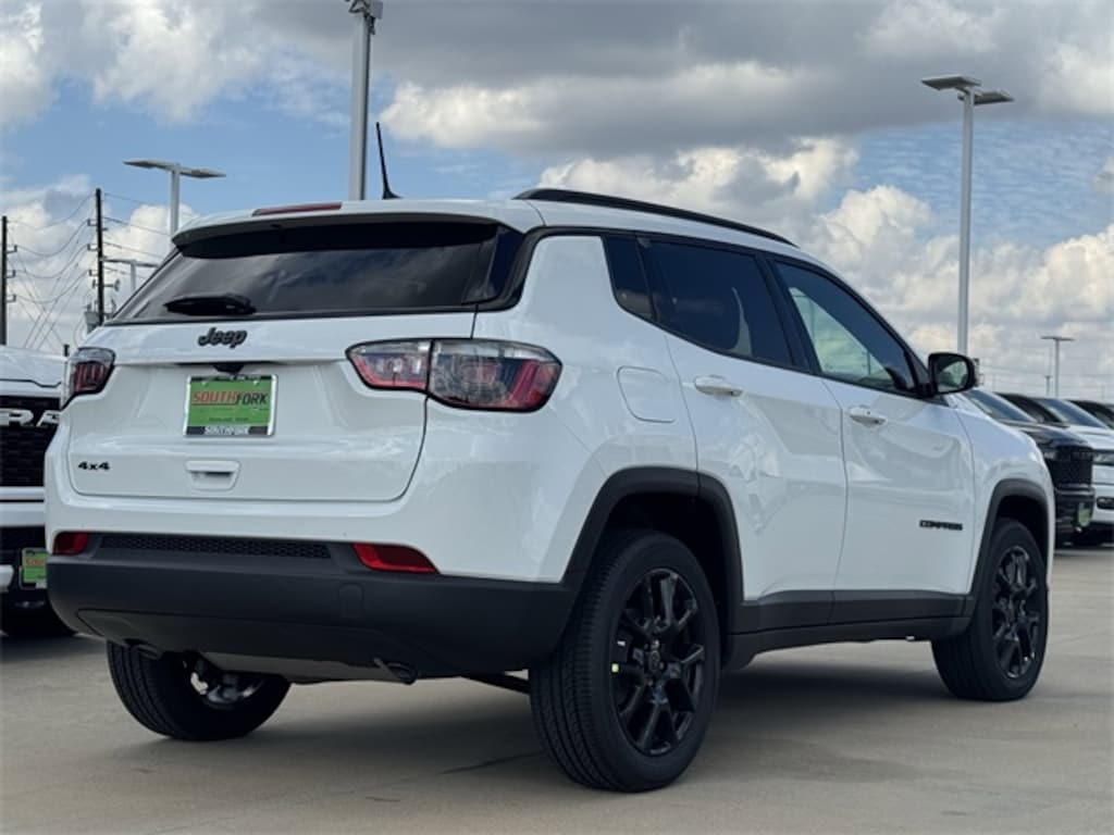 New 2026 Jeep Compass LATITUDE ALTITUDE 4X4 Sport Utility