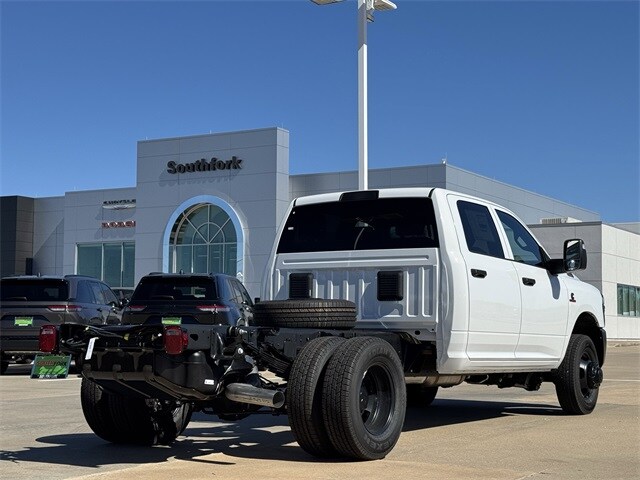 2026 Ram 3500 Tradesman photo 3