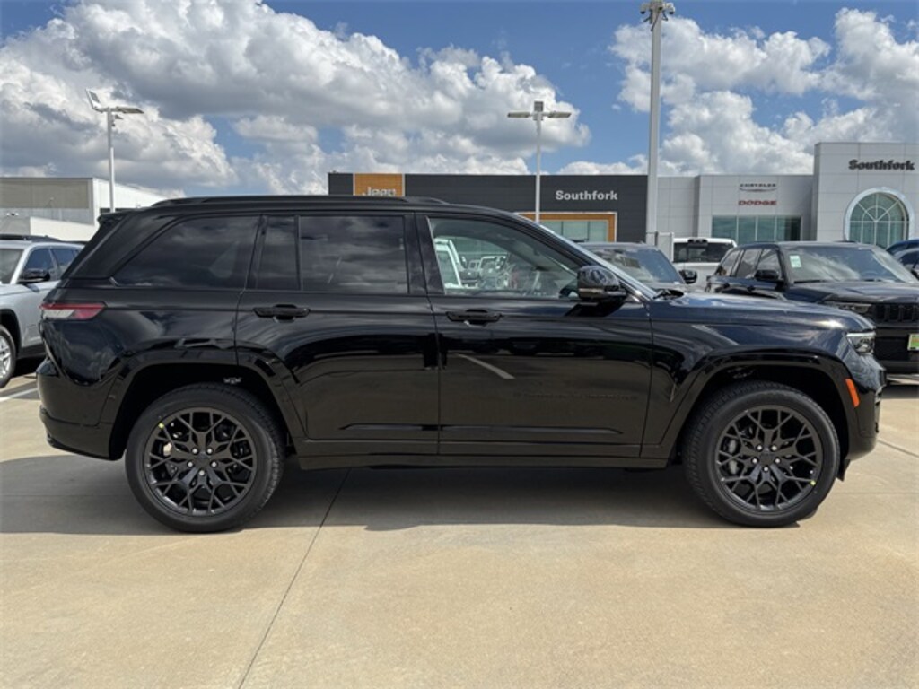 New 2025 Jeep Grand Cherokee SUMMIT RESERVE 4X4 Sport Utility
