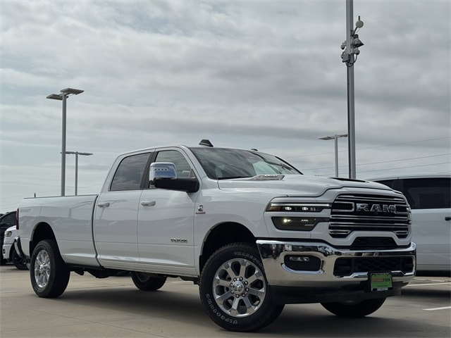 2025 RAM Ram 3500 Pickup Laramie's photo
