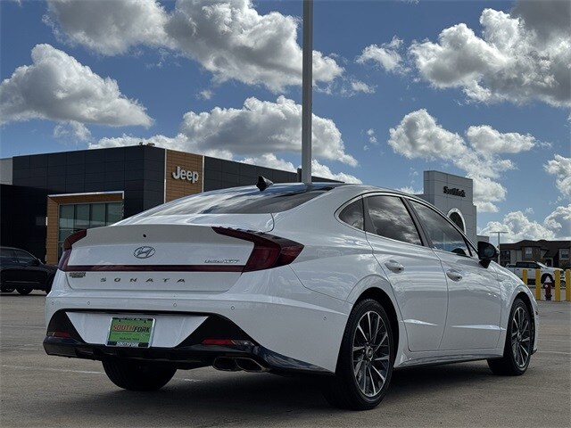 2022 Hyundai Sonata Limited photo 4