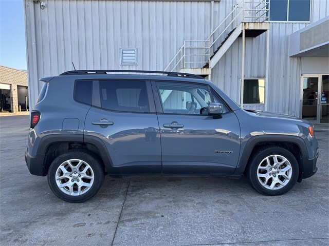 2018 Jeep Renegade Latitude North Edition photo 2