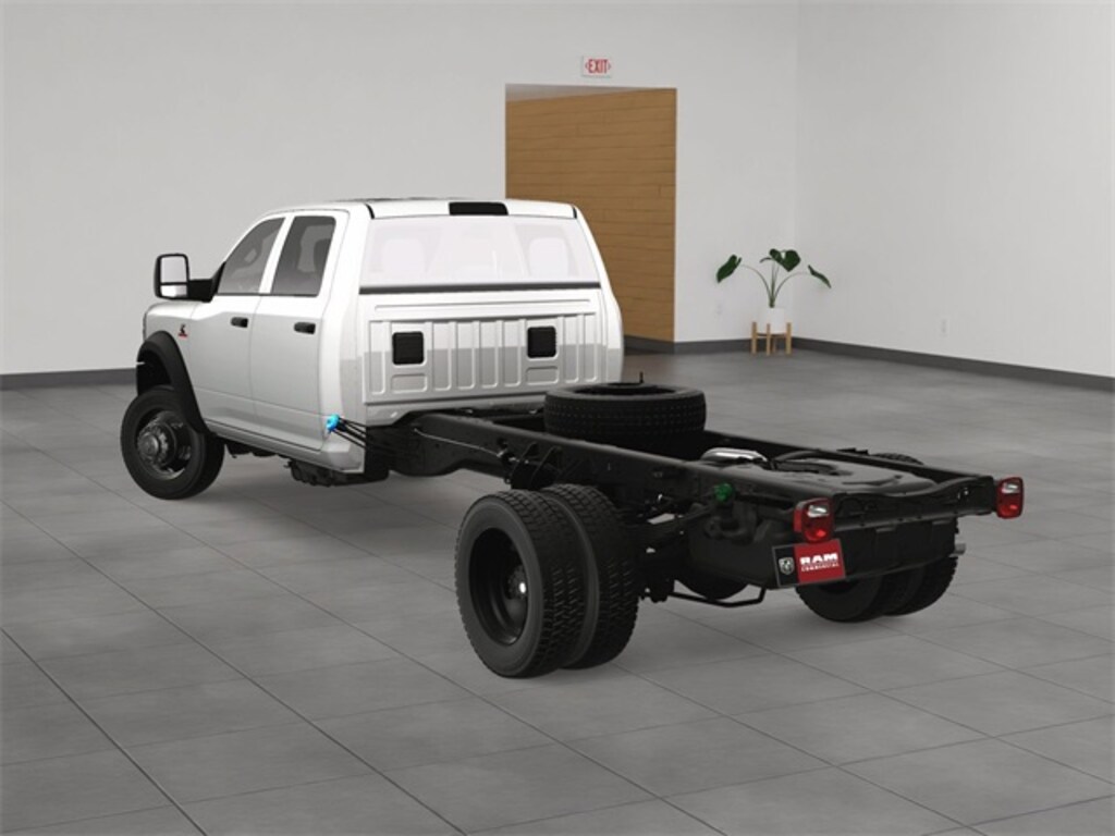New 2025 Ram 5500 Chassis Cab 5500 TRADESMAN CHASSIS CREW CAB 4X4 84' CA Pickup