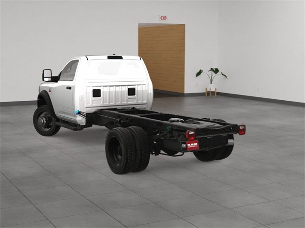 New 2024 Ram 5500 Chassis Cab 5500 TRADESMAN CHASSIS REGULAR CAB 4X2 84' CA Pickup