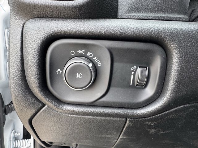 2025 RAM 3500 Chassis Tradesman - Photo 13