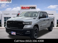 2026 Ram 1500 WARLOCK CREW CAB 4X4 5'7 BOX Pickup