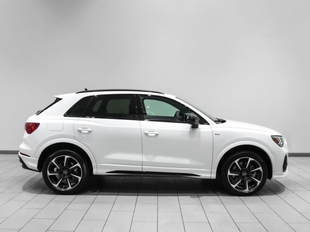 Used 2023 Audi  45 Technik SUV