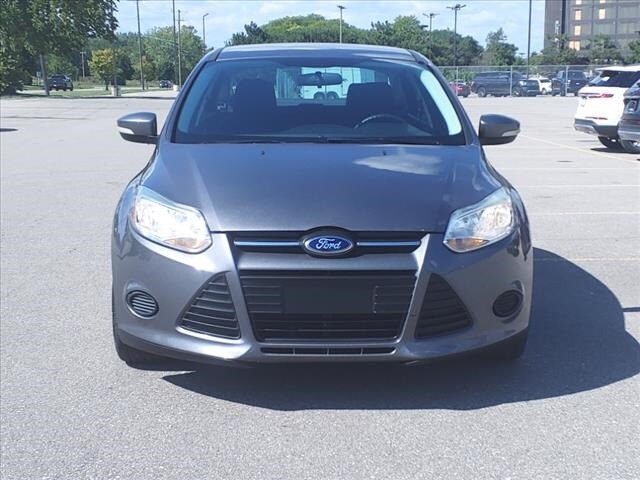 Used 2014 Ford Focus SE with VIN 1FADP3F28EL362015 for sale in Southgate, MI