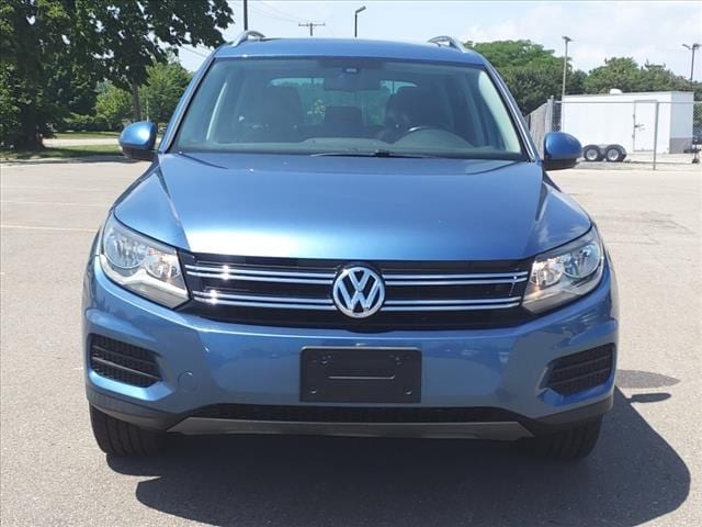 Used 2017 Volkswagen Tiguan Wolfsburg Edition with VIN WVGSV7AX7HK026637 for sale in Southgate, MI