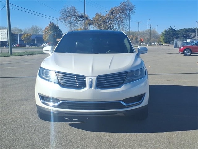 Used 2016 Lincoln MKX Reserve with VIN 2LMTJ8LR2GBL29830 for sale in Southgate, MI