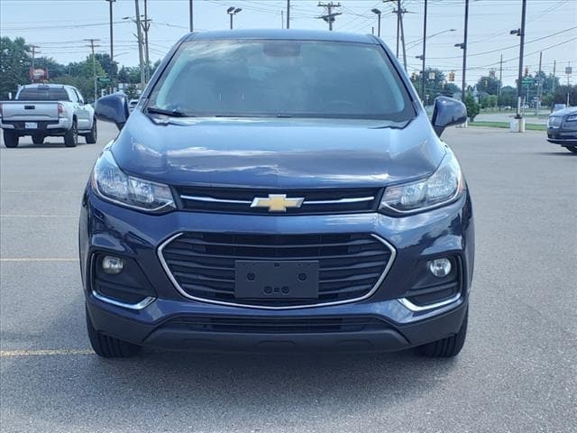 Used 2019 Chevrolet Trax LS with VIN 3GNCJNSB7KL294869 for sale in Southgate, MI