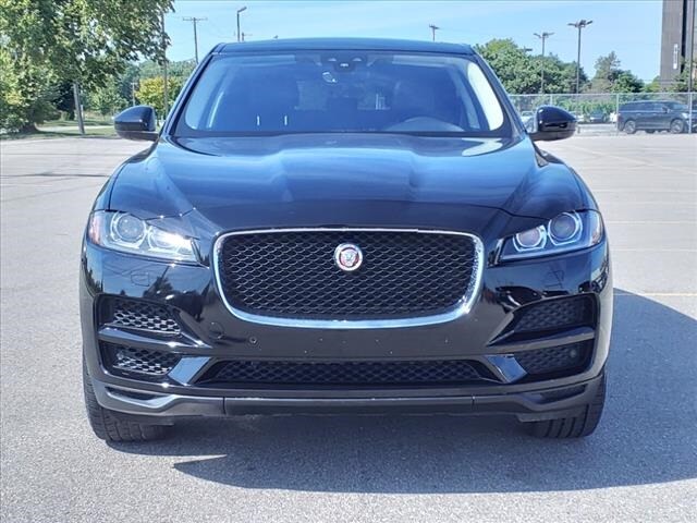 Used 2019 Jaguar F-Pace Prestige with VIN SADCK2GX2KA390137 for sale in Southgate, MI