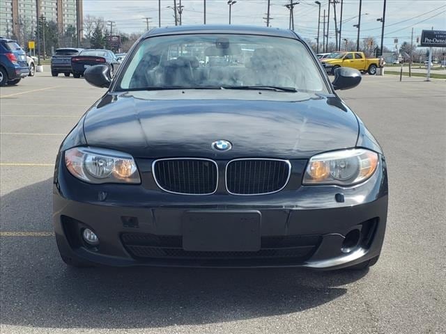Used 2013 BMW 1 Series 128i with VIN WBAUP9C55DVS95840 for sale in Southgate, MI