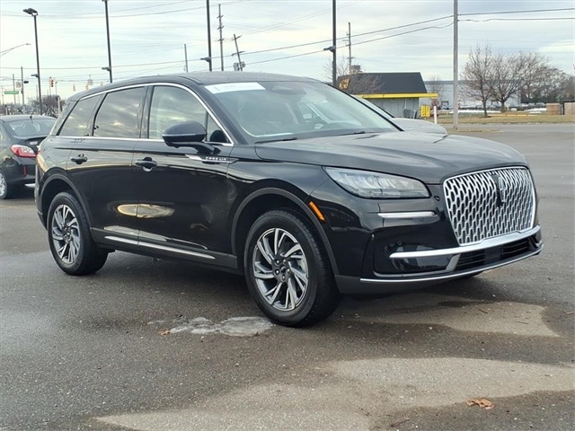 2023 Lincoln Corsair Base's photo