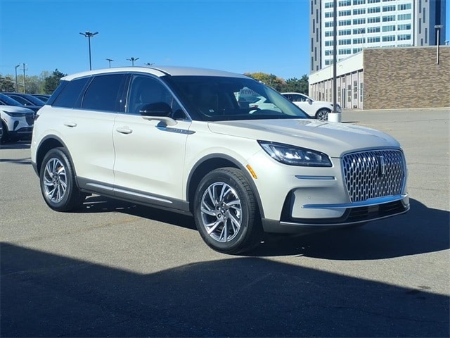 2023 Lincoln Corsair Base