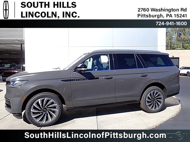 2025 Lincoln Navigator Black Label's photo