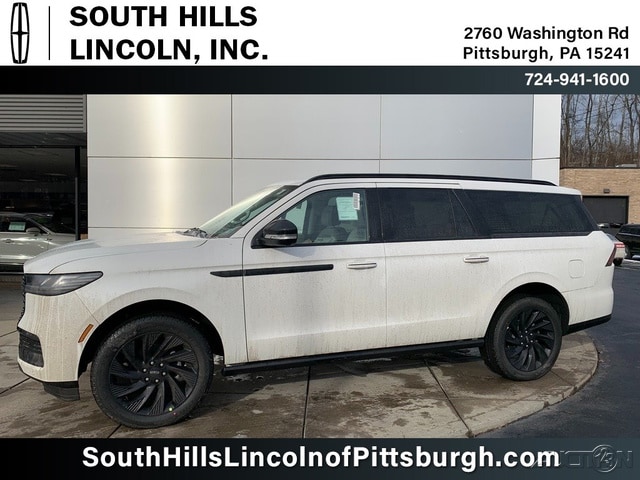 2026 Lincoln Navigator Reserve's photo