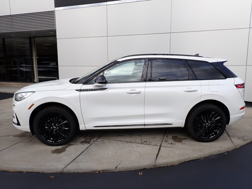 New 2025 Lincoln Corsair Reserve CROSSOVERS