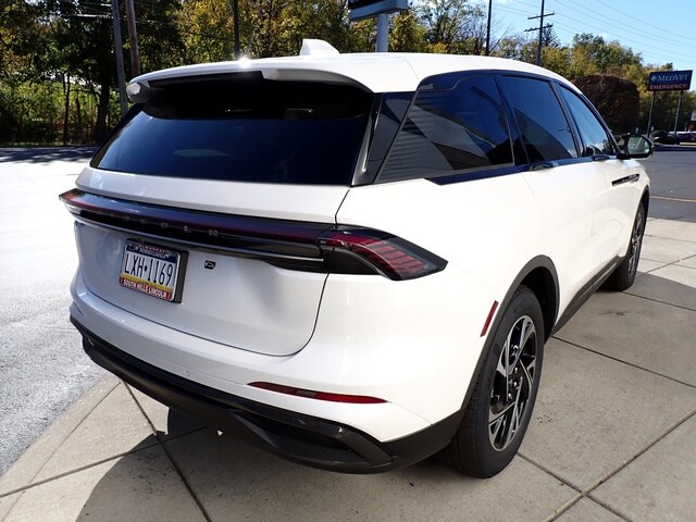 2026 Lincoln Nautilus Premiere photo 2