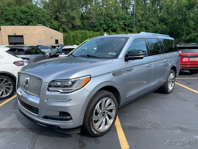 2023 Lincoln Navigator L